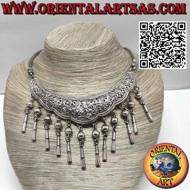 Silver necklace with plate engraved with floral motifs and 12 pendants