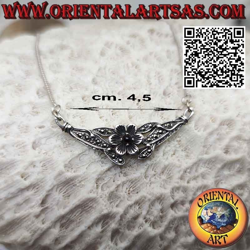 Halskette aus 925er Silber mit einer Rose mit Granat in der Mitte und Markasit