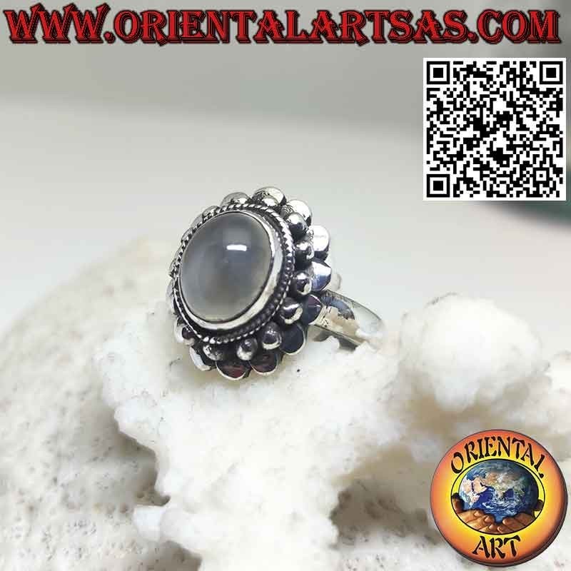 Anillo de plata con piedra de luna natural rodeada de esferas
