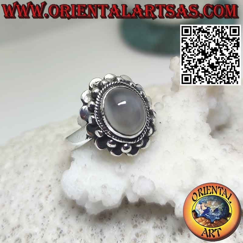 Anillo de plata con piedra de luna natural rodeada de esferas