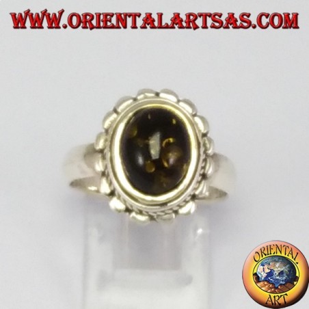 Anello d'argento con Ambra verde ovale 