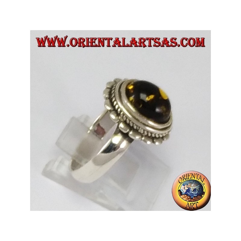 Bague en argent avec Ambra ovale vert