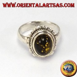 Bague en argent avec Ambra ovale vert