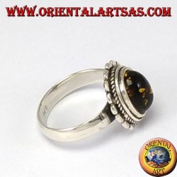 Anillo de plata con Ambra óvalo verde