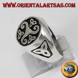 Ring Silber Siegel Triskell mit Tyrone Knoten