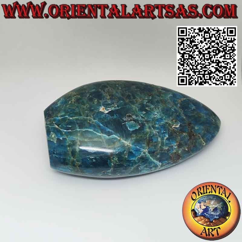 Apatite monolith in the shape of a spearhead, 13 cm, 770 g.