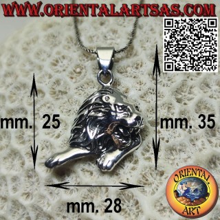 Pendentif en argent du lion couché symbole de pouvoir et d'autorité
