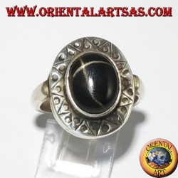 Anillo de Plata con Negro estrella con el borde cincelado