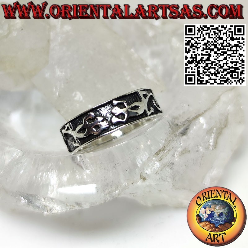 Anello fascia in argento da 7 mm. con Gechi in fila ad altorilievo