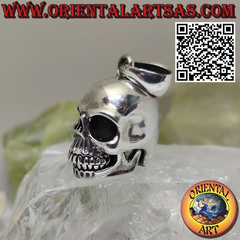 Pendentif en argent avec mandibule mobile
