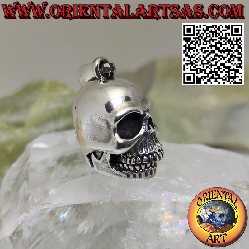 Pendentif en argent avec mandibule mobile