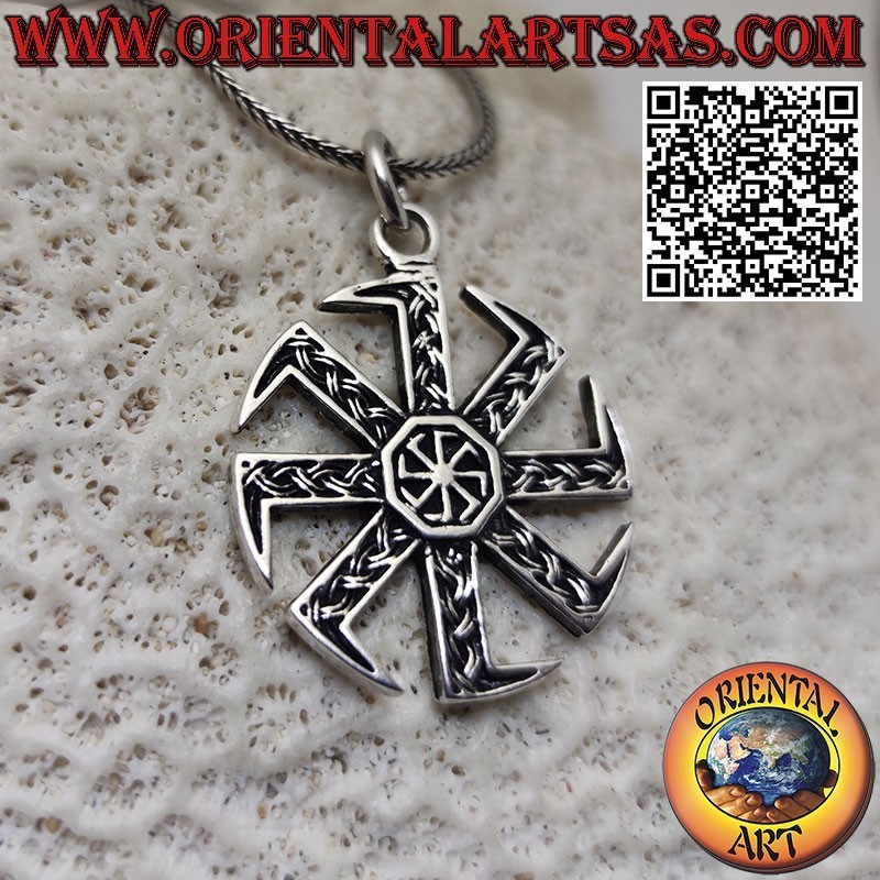 Pendentif en argent roue solaire Kolovrat avec un autre à l'intérieur