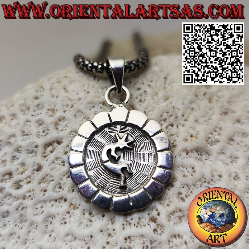 Ciondolo in argento con kokopelli ad altorilievo simbolo di felicità