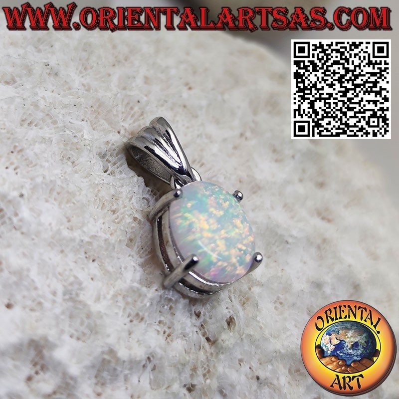Silberanhänger mit ovalem Harlekin-Opal in Krappenfassung
