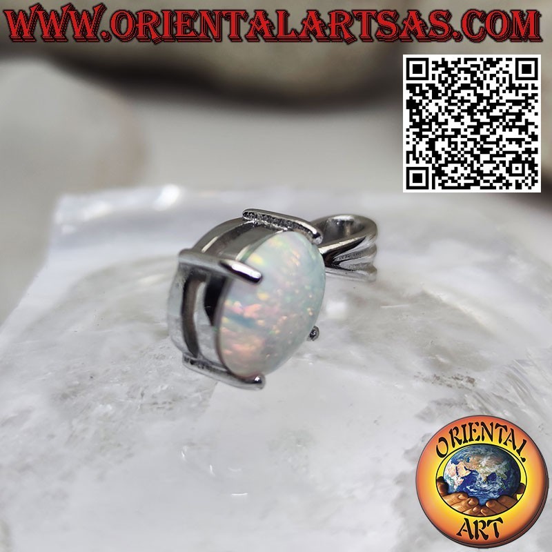 Silberanhänger mit ovalem Harlekin-Opal in Krappenfassung