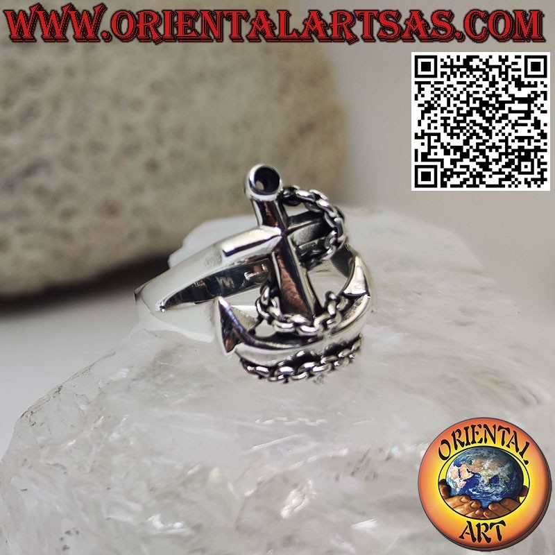 Anillo de plata con un gran ancla tridimensional símbolo de fuerza