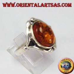 Anillo de plata con ámbar oval