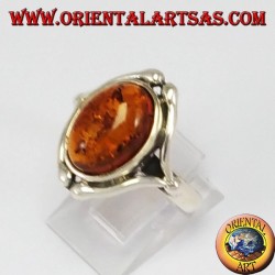 Anillo de plata con ámbar oval