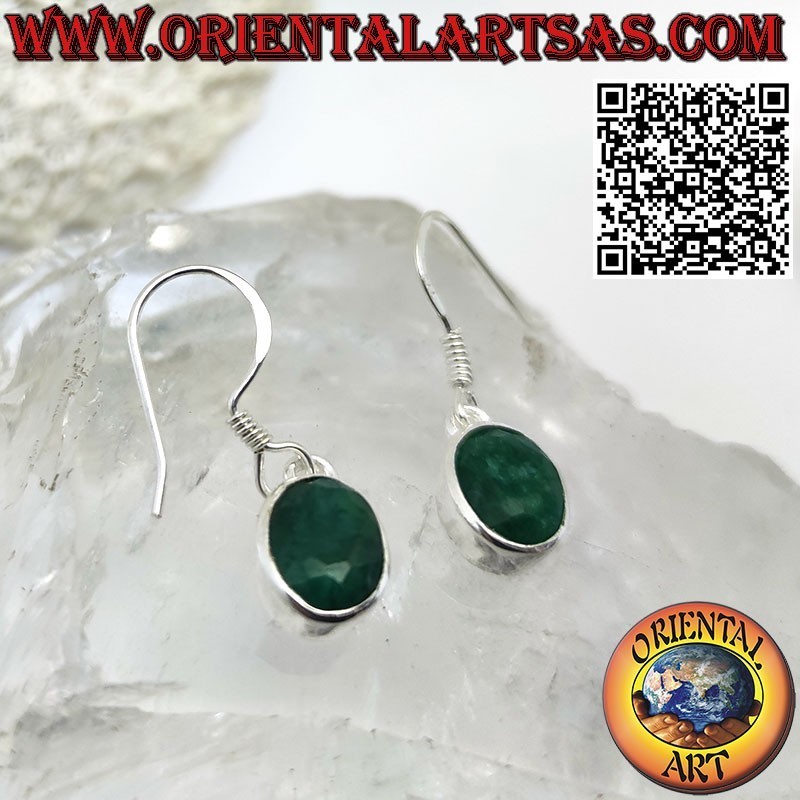 Pendientes de plata con esmeraldas naturales ovaladas engastadas