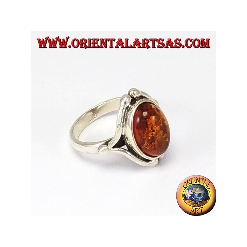 Anillo de plata con ámbar oval