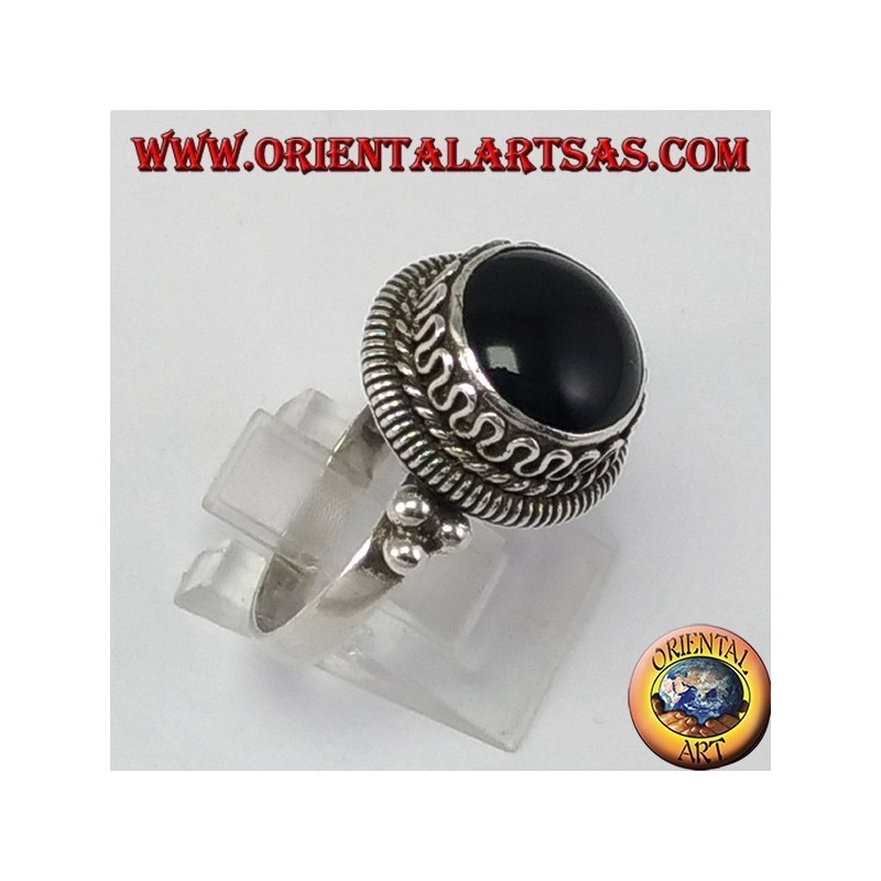 Bague en argent avec carte haut onyx ronde