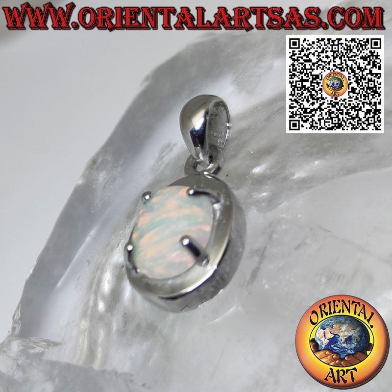Silberanhänger mit ovalem Harlekin-Opal, glattem Rand und Krappen