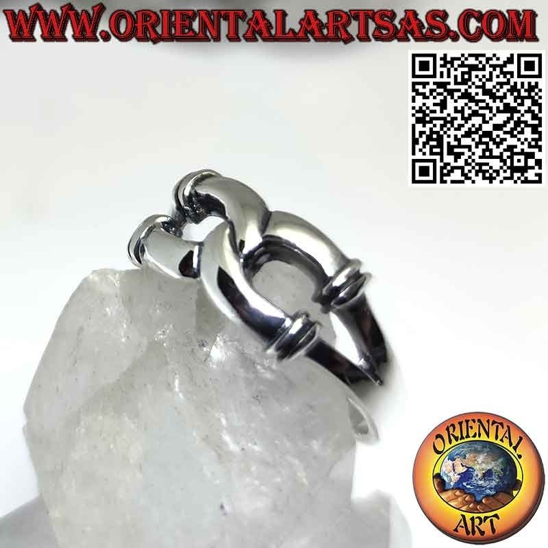 Anello in argento, ferri di cavallo intersecati