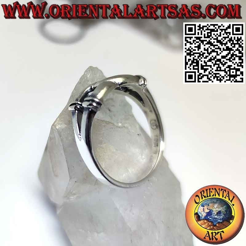 Silver ring, intersecting horseshoes