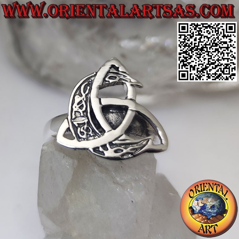 Anillo de plata, Triquetra con luna celta intersectada