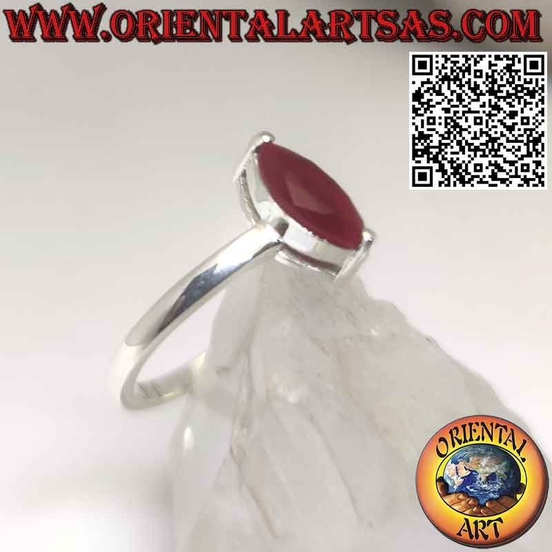 Anello in argento solitario con rubino naturale a navetta incastonato