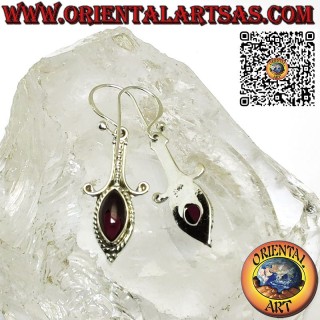 Orecchini in argento lungo con granato naturale a navetta, cabochon