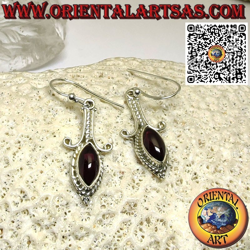 Pendientes largos de plata con granate lanzadera natural, cabujón