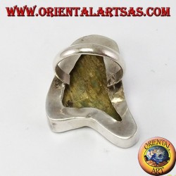 Silver ring with mother of pearl paua