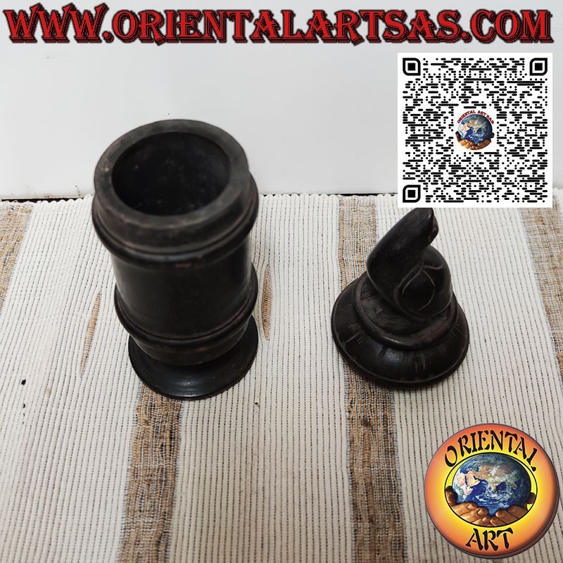 Récipient cylindrique antique en bambou et bois avec tortue, Batak