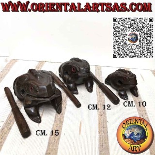 Singing frog (playable) with red eyes, wooden musical instrument