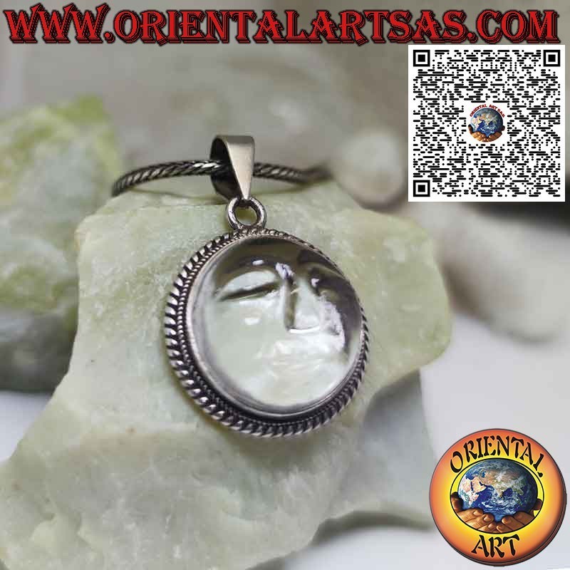 Pendentif soleil en argent sculpté sur cristal de roche avec bordure