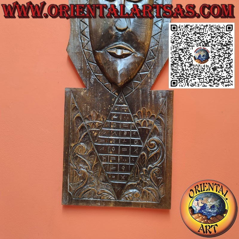 Calendario ritual con máscara de madera del Dayak Borneo (Kalimantan)