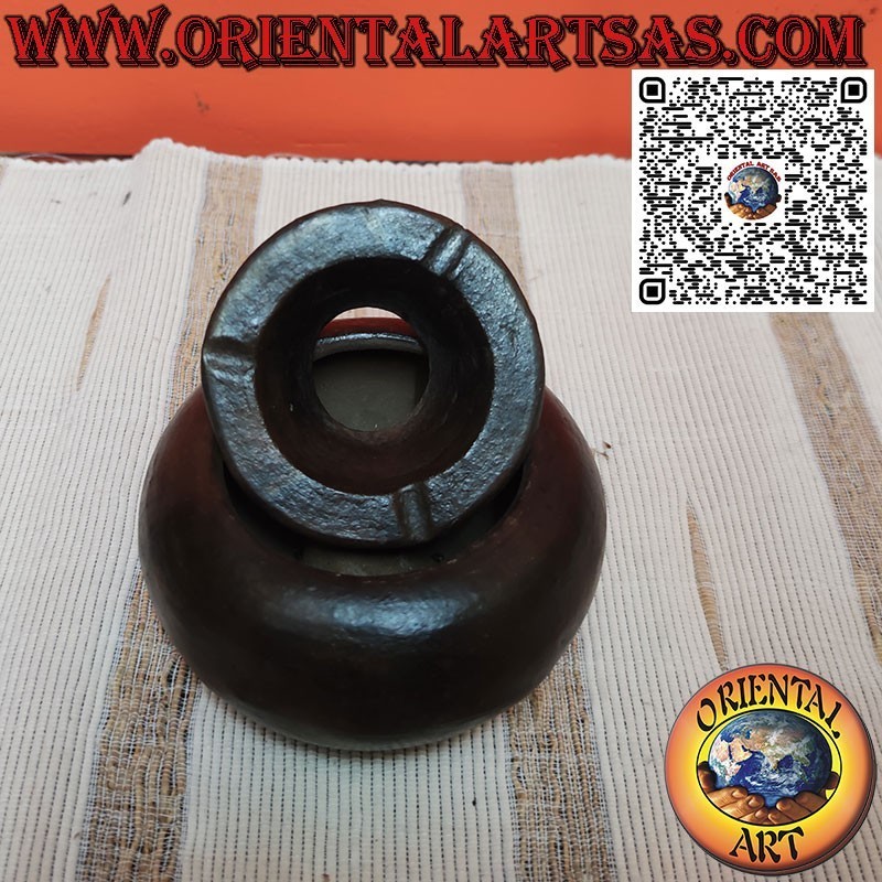 Cenicero alto redondo de terracota negra con tapa resistente al viento