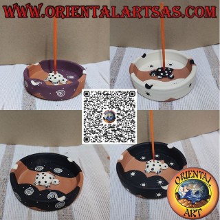 Posacenere brucia incenso tondo in terracotta disegnato con tartaruga