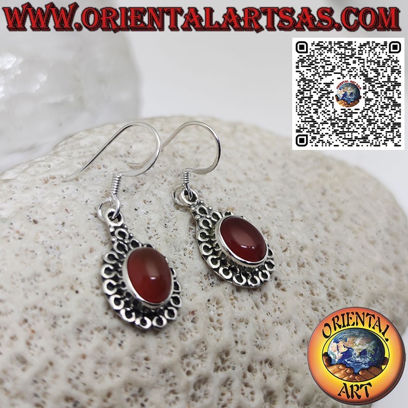 Boucles d'oreilles en argent avec cornaline ovale naturelle entourée de cercles