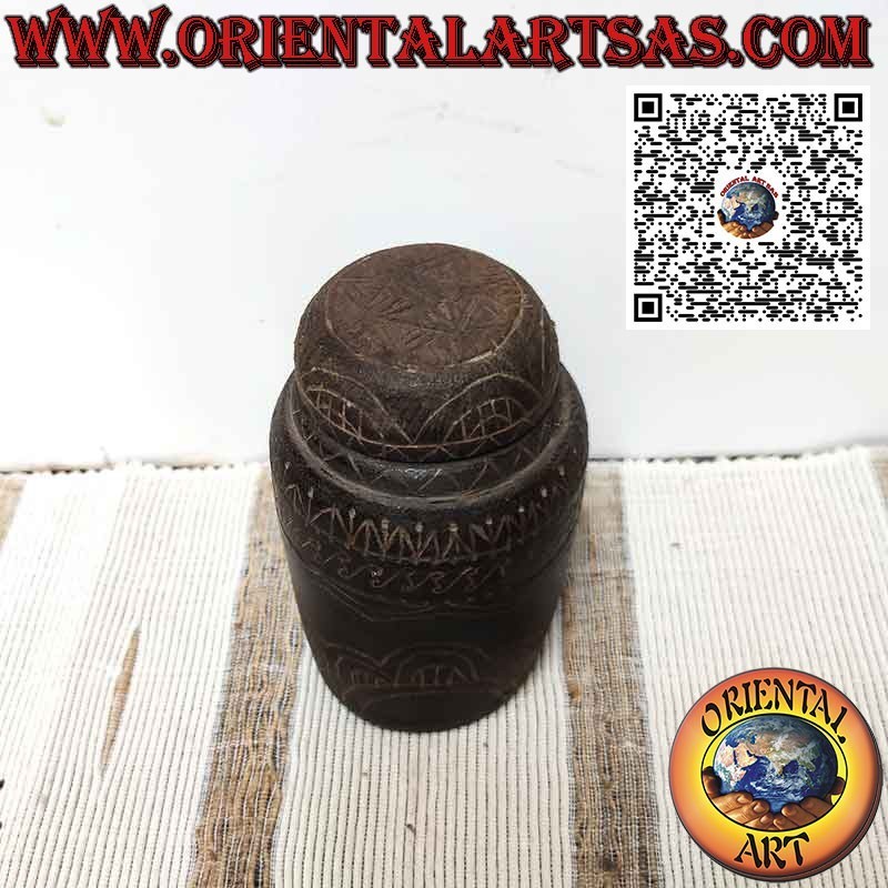 Récipient cylindrique ancien en bois et bambou gravé par Dayak Borneo