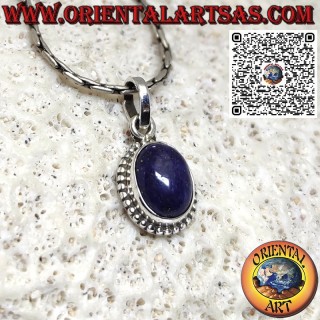 Colgante de plata con lapislázuli ovalado rodeado de bolas.