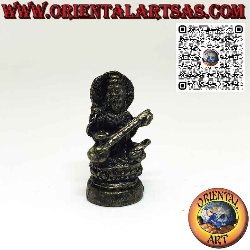 Messingfigur der Saraswati-Gemahlin von Brahma mit den Maßen 3,3 cm