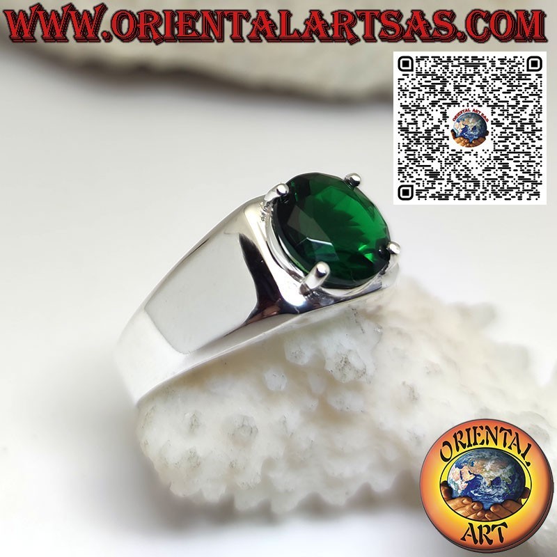 Anillo de plata con esmeralda sintética redonda engastada en 4 puntas