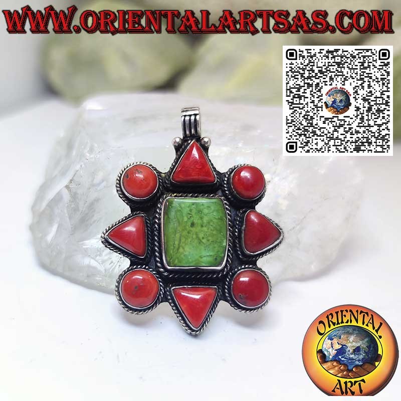 Colgante de plata con turquesa tibetana natural y corales naturales.