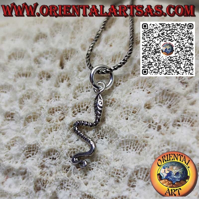 Ciondolo  in argento 925 raffigurante un cobra in movimento  piccolo