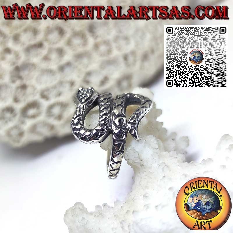 Enveloping and sinuous cobra ring made of solid 925 ‰ silver