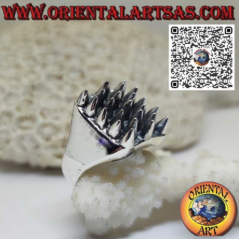 Anillo cuadrado de plata 925 ‰ con 23 púas en forma de cono