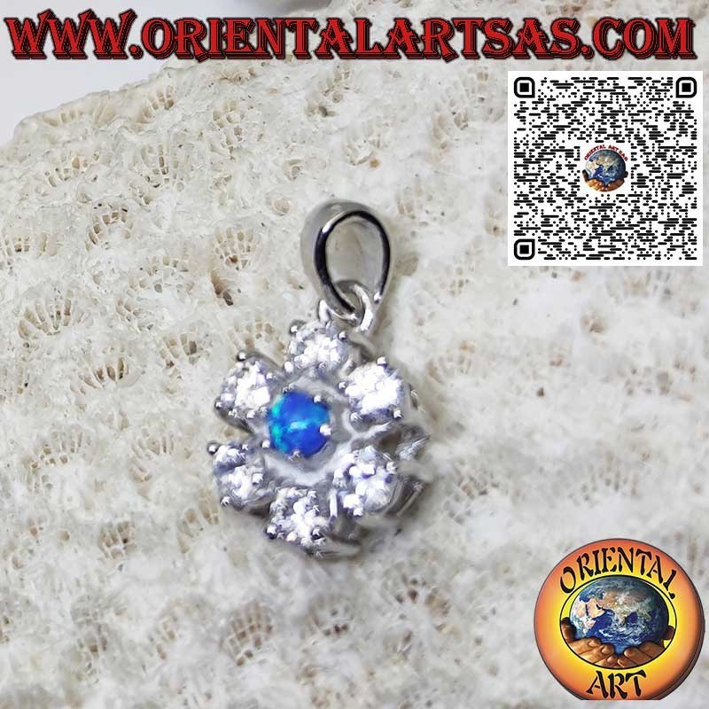 925 ‰ Silberanhänger mit rundem blauen Opal, umgeben von Zirkonen