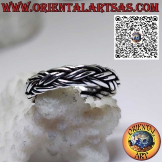 Silver band ring with a pair of intertwined wires from 5 mm. length